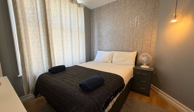 1st Flr 2 Bed Flat Near Elephant and Castle- 3EC