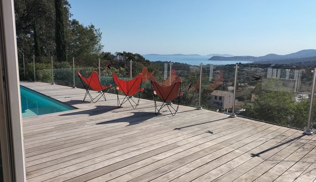 1st level villa overlooking the sea and the village - 300m from shops and restaurants