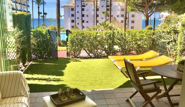 1st line beach - Private Garden + Large Terrace. Well-appointed. Comfortable