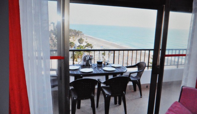 1st LINE SEA VIEW APARTMENT