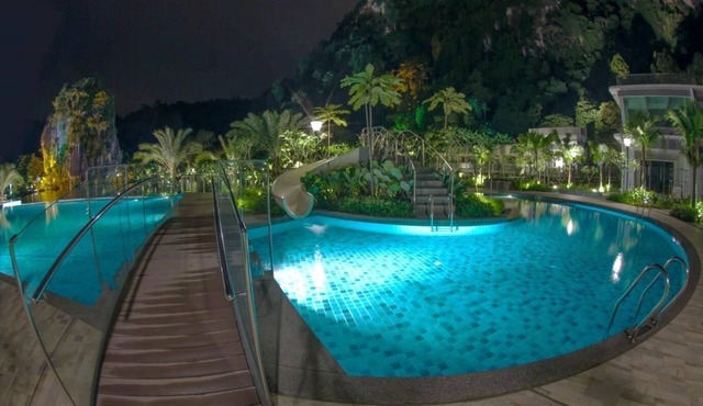 2 + 1 Bedroom Lakeview Superior Suite #8