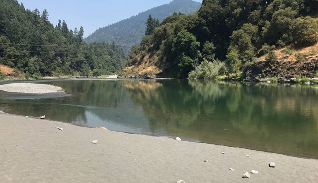 2/1 House With Deck- Trail To River With Amazing Sandy Beach- Solar Heated Pool