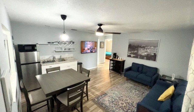 ★2/1★Central★Location★☀2-Mile LEGOLAND&Dining☀