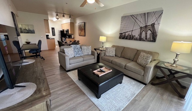 2+2 Beautiful renovated unit in San Fernando Valley/Los Angeles/