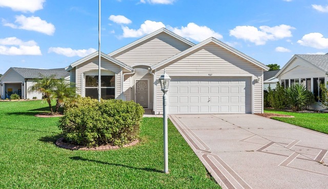 2/2 Biscayne Model w/Golfcart