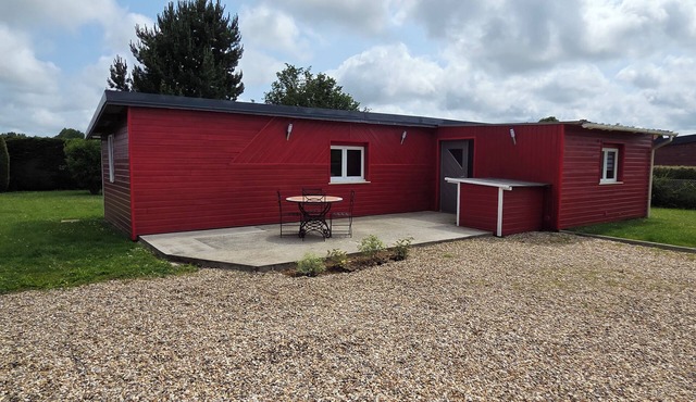 2/3-bed gite close to the seafront