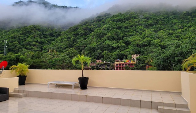 2/3Private Riverfront House-ocean/mountain view-Private Roof-3 min walk to beach