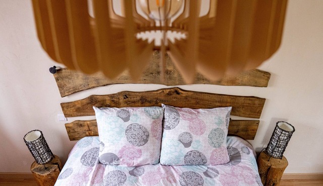 2/4-PERSON COUNTRY GITE