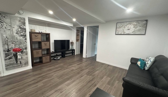 2.5 bedrooms, Quiet and convenient area, 15min to downtown