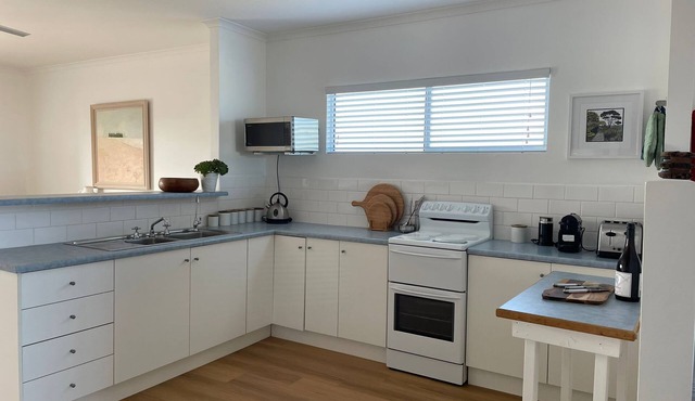 2/50 Hargreaves Rd - Ocean Views