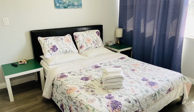 2-8 people,3 bedrooms,2 bathrooms, close to Disneyland, safe,quiet,pets friendly