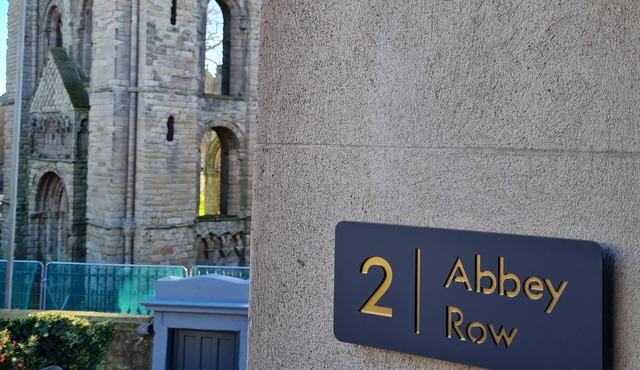 2 ABBEY ROW, family friendly, character holiday cottage in Kelso