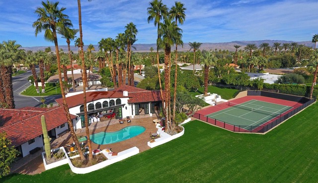 2 Acre Private Estate - Tennis & Pickleball Court-Pool/Spa-Orchard-Amazing Views