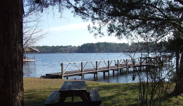 2 acre Waterfront cottage!!!