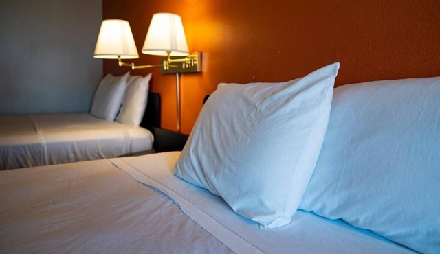 2 Affordable Rooms Near Hermiston’s Attractions w/Free Parking
