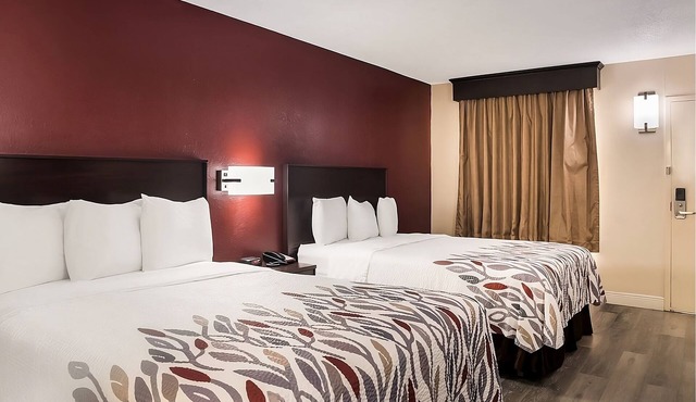 2 Affordable Units Near Tupelo Buffalo Park & Zoo! Pets Allowed, FREE Parking!