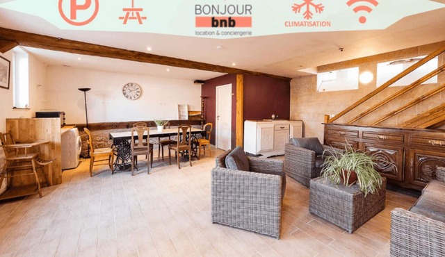 2 Apartments + large garden + parking