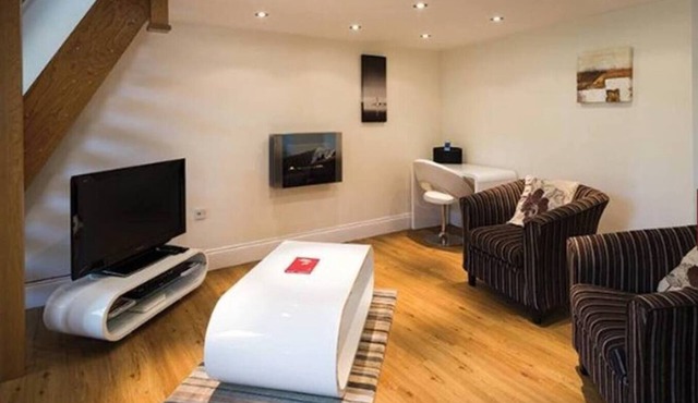 2 Ashbrook Mews Summa