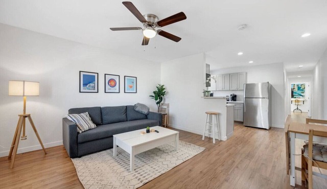 2 Bd 1 Ba Apt 3 Near Everything!