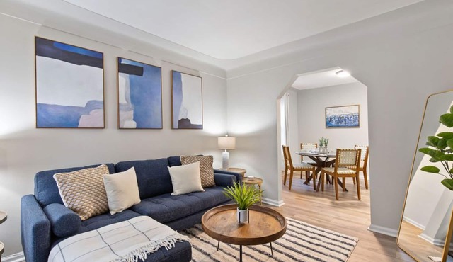 2 BD Home Fast Wi-Fi Wyandotte/Detroit Rivern