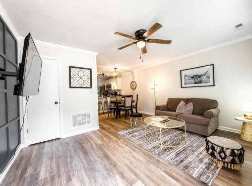 2 bd townhome near DT Raleigh