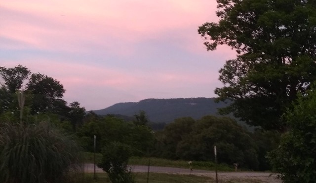 2 bdr APT in the country surrounded by mountains and close to many attractions