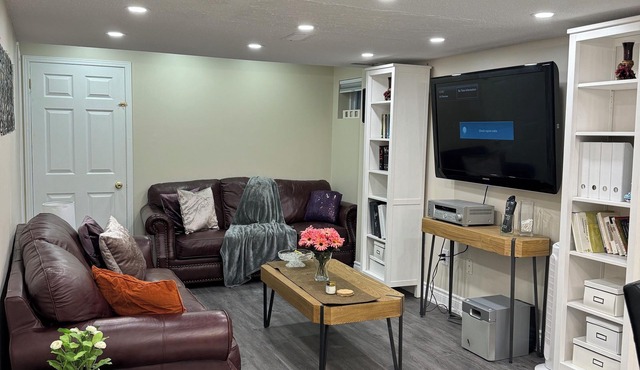 2 BDR w. Parking - Cozy Basement Unit Near Golf Courses Ajax