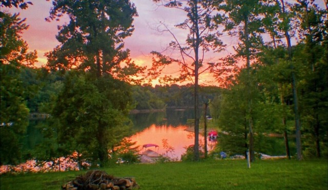2 bdrm/1 bath lakefront home on Rough River Lake