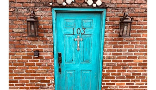 2 bdrm 3bath downtown apartment