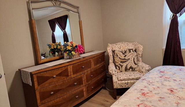 2-bdrm apt in charming Woodbridge w/AC, WiFi, 45 mins south of Washington, DC