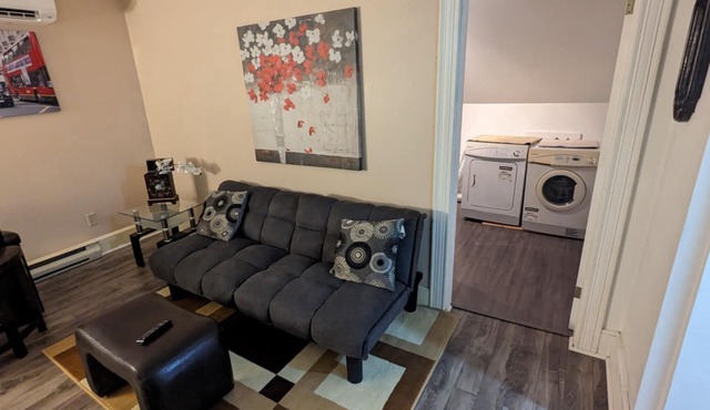 2 bdrm apt in Sydney 200+ Year old gently haunted home