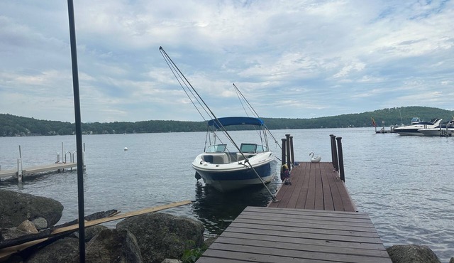 2 Bdrm Cozy Cottage #1 -Water Access and Dock on Lake Winnipesaukee - Meredith