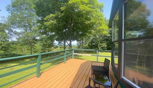 2 Bdrm Mountaintop Escape with the Best Sunset View & Pet Friendly