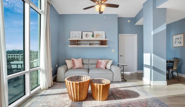 2 Bdrm Penthouse with Billiards