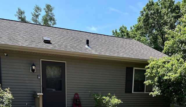 2 Bdrm Pet Friendly Cottage 2 min to Castle Rock Lake