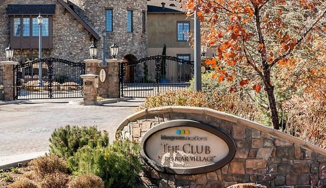 2 BDRM SLEEPS 6 THE CLUB AT BIG BEAR VILLAGE-SPA, PRIME LOCATION, WALK TO DINING