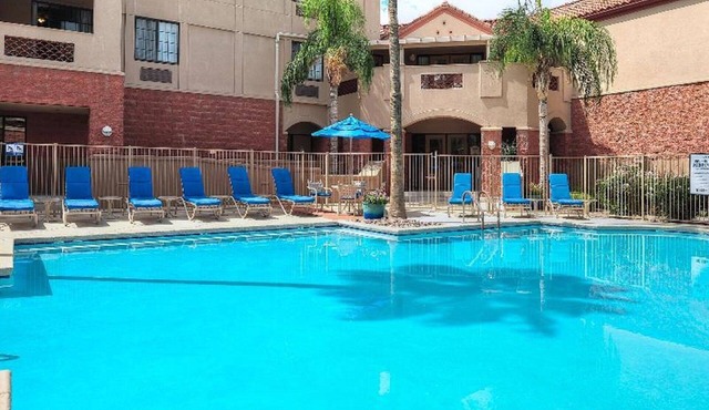 2 BDRM~ Varsity Clubs of America~ 2 KING BEDS/JETTED TUB/2 BATHS/OUTDOOR POOL