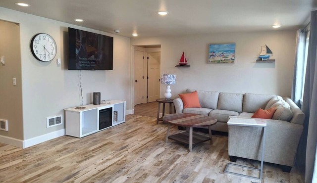 2 bdrm Walking distance to all