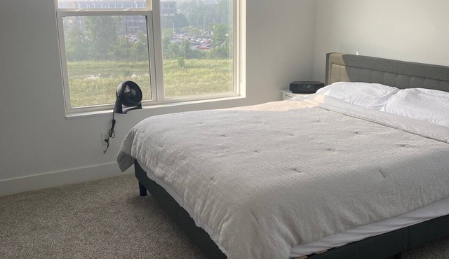 2 bed 2 bath at Summit Park!