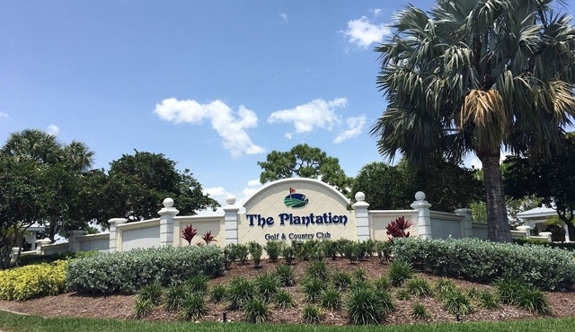 2 bed 2 bath Florida Condo on Golf Course