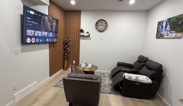 2-Bed, 2-Bath Home: Perfect for Work, Relaxation, and Exploring Calgary.