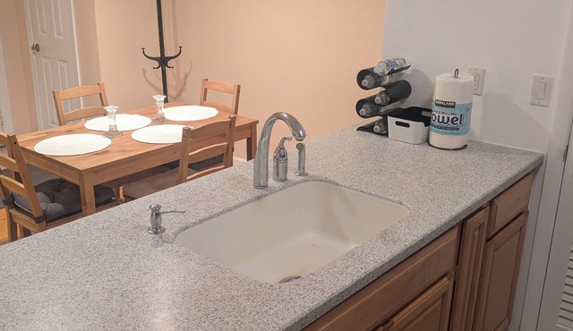 2 Bed 2 Bath in Fort Lee, NJ with Quick Access to NYC