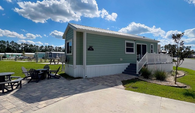 2 Bed/2 Bath - Pet Friendly, Sleeps 6 - Sleeps up to 6, Pet Friendly with Registration