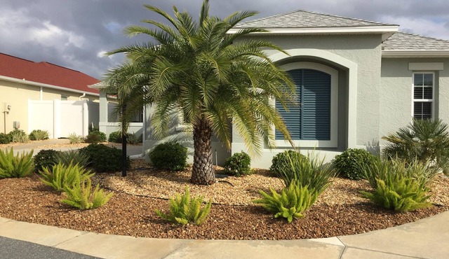2 BED/2BATH PLUS DEN COURTYARD VILLA