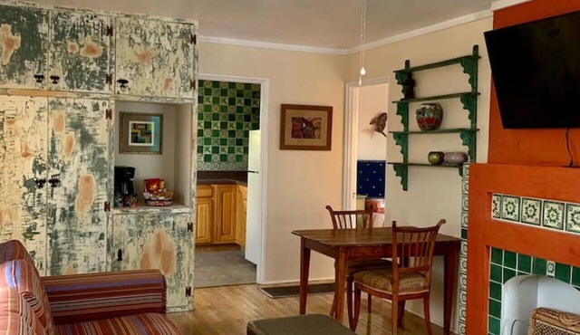 2 bed and pullout sofa kids and dogs welcome