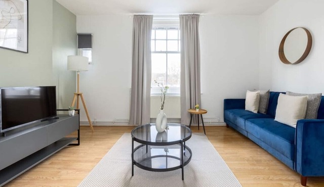 2 Bed Apartment in Shoreditch