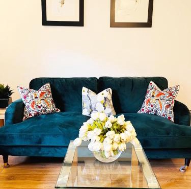 2-Bed Apartment Near ExCeL - Free Parking & WiFi - Ideal for Families, Business & Leisure