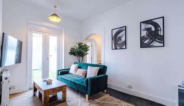 2 Bed apartment| sleeps up to 5|