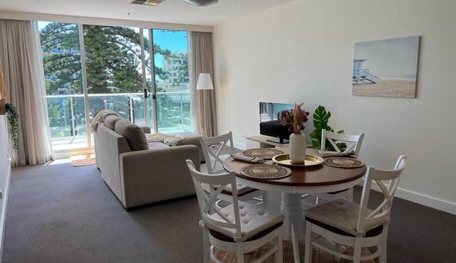 2 bed apartment with ocean view