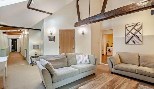 2 Bed Barn conversion